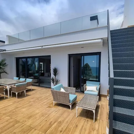 Luxury Sea View Penthouse By United Renters *